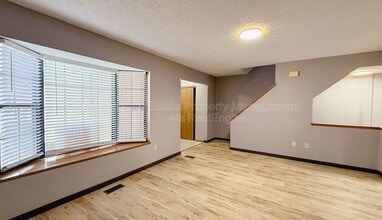 1361 Eastwick Way in Pickerington, OH - Building Photo - Building Photo