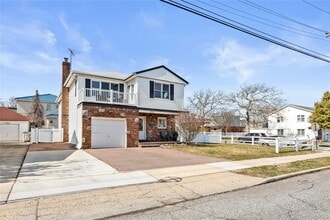 175 Roosevelt Blvd in Long Beach, NY - Building Photo - Building Photo