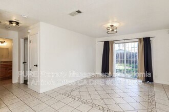 2101 Banyan Way in Antioch, CA - Building Photo - Building Photo