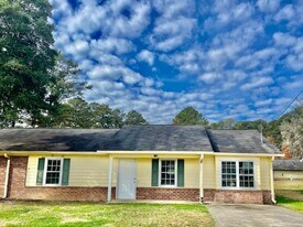 238 Hennon Dr NW in Rome, GA - Building Photo