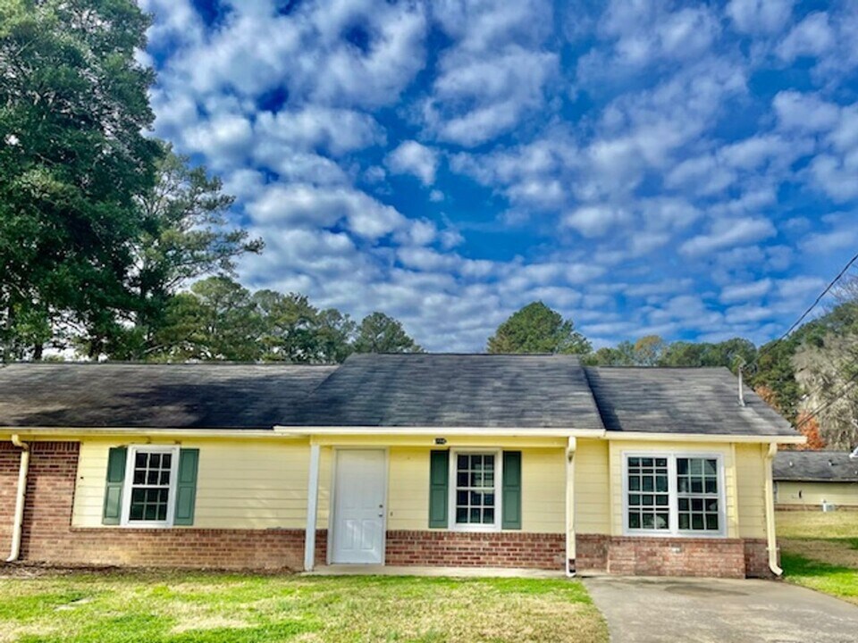 238 Hennon Dr NW in Rome, GA - Building Photo