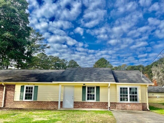 property at 238 Hennon Dr NW