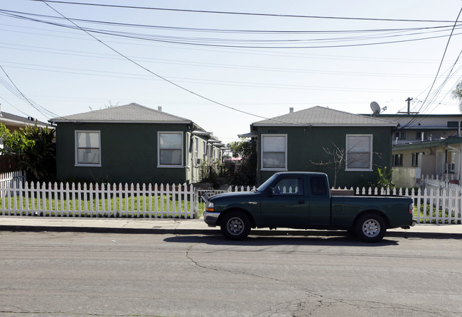4501 Illinois St in San Diego, CA - Foto de edificio - Building Photo