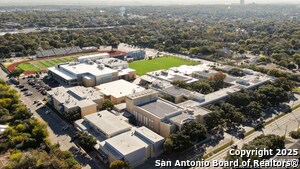 2300 Nacogdoches Rd in San Antonio, TX - Building Photo - Building Photo