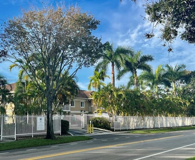 property at 4812 Washington St