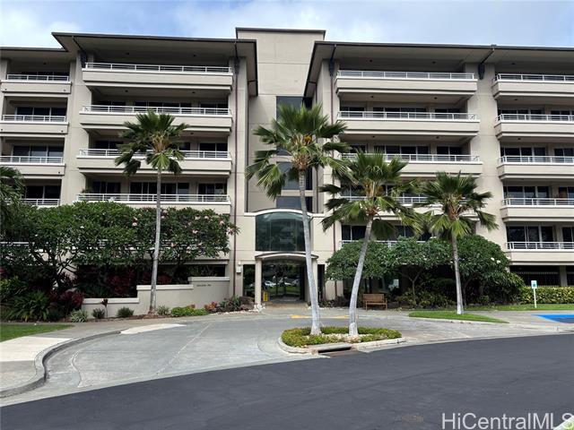 1 Keahole Pl in Honolulu, HI - Building Photo