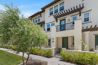 3510 Brody Wy in Oceanside, CA - Foto de edificio - Building Photo