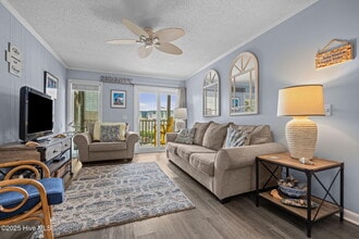 2008 E Fort Macon Rd in Atlantic Beach, NC - Building Photo - Building Photo
