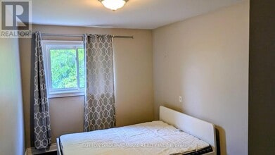 214 Park Lawn Rd in Toronto, ON - Building Photo - Building Photo