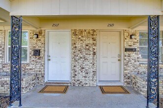 2519 Normont Cir in Fort Worth, TX - Foto de edificio - Building Photo
