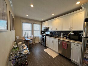 5 Fairmount St in Huntington, NY - Building Photo - Building Photo