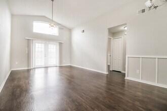 2630 Delcrest Dr in Orlando, FL - Foto de edificio - Building Photo