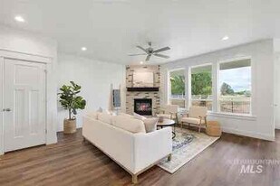 1756 E Knobcone Dr in Meridian, ID - Building Photo