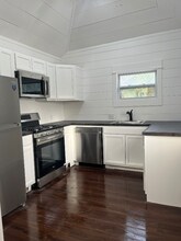 255 W Summit Ave in Muskegon Heights, MI - Foto de edificio - Building Photo