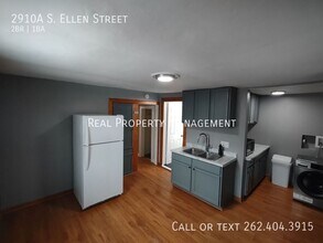 2910 S Ellen St in Milwaukee, WI - Building Photo - Building Photo