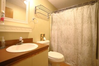 12 Streamside Rd in Campton, NH - Building Photo - Building Photo