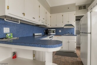 105 Miln St in Cranford, NJ - Building Photo - Building Photo