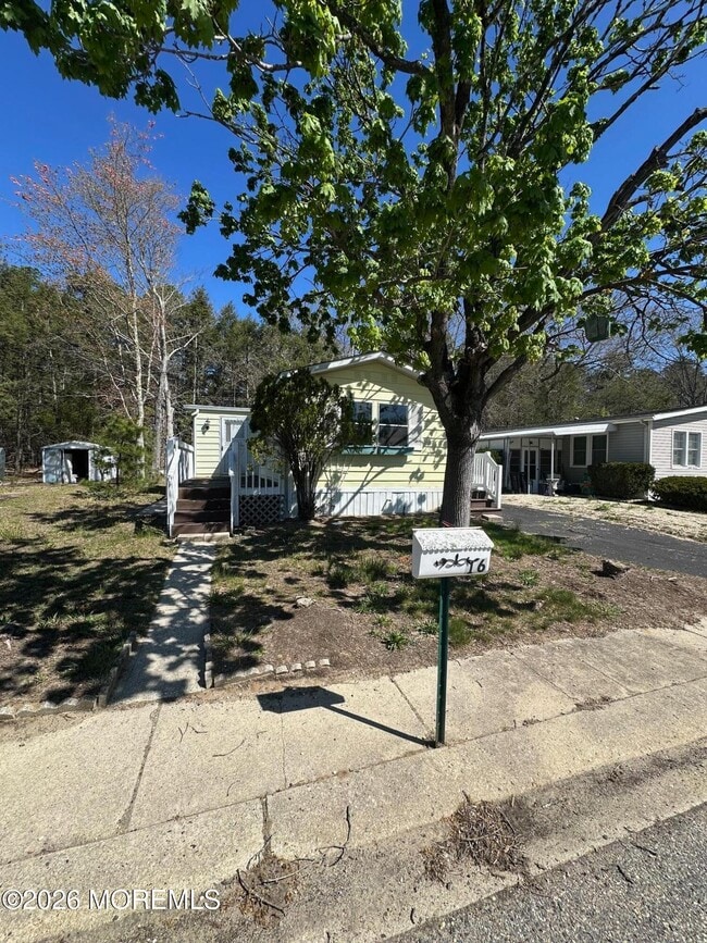 16 Maplewood Dr in Jackson Township, NJ - Building Photo - Building Photo