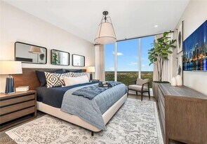 13925 Old Coast Rd in Naples, FL - Building Photo