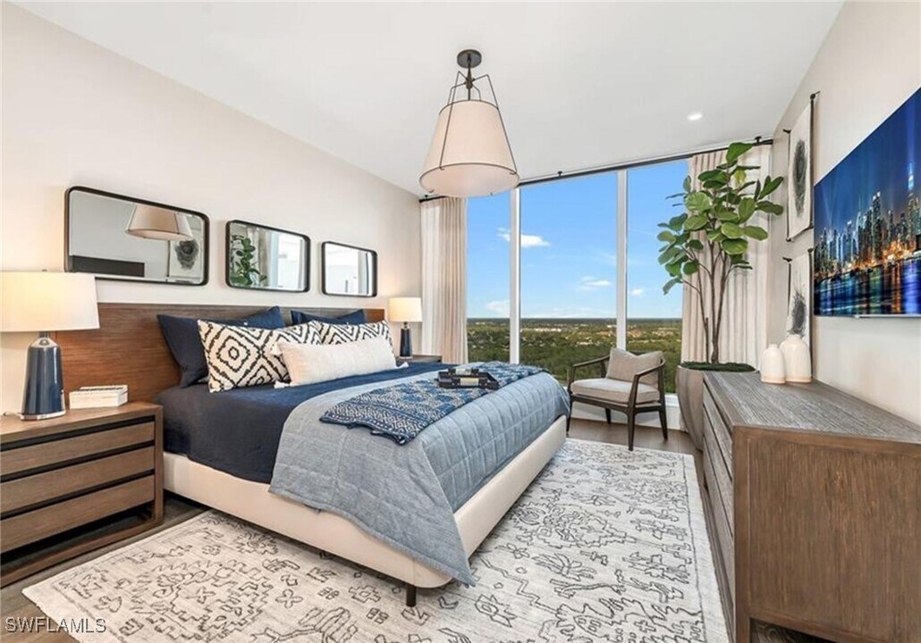 13925 Old Coast Rd in Naples, FL - Building Photo