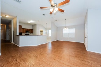 3020 Meadowbrook Dr in Grand Prairie, TX - Building Photo - Building Photo