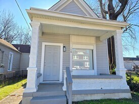 1628 Dumesnil St in Louisville, KY - Building Photo