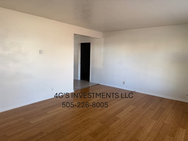 property at 2627 N Mossman Dr