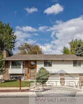 1747 E Sugarloaf Dr in Sandy, UT - Building Photo