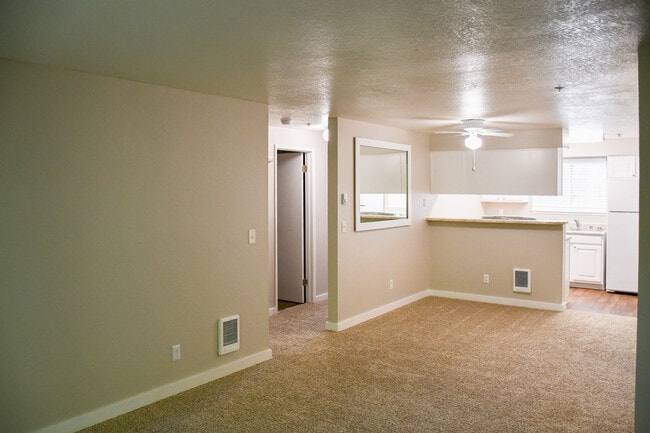 Foster Commons in Tukwila, WA - Building Photo - Building Photo
