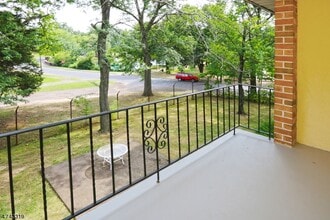 2 Westervelt Pl in Clifton, NJ - Building Photo - Building Photo