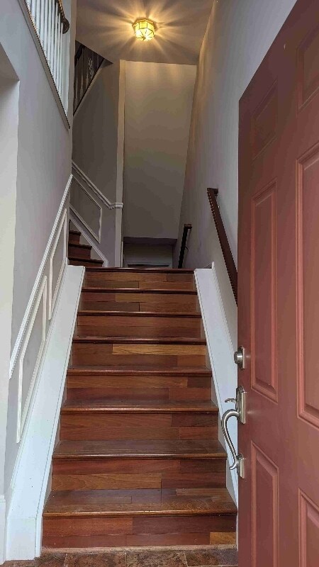13231 Maple Creek Ln in Centreville, VA - Building Photo - Building Photo
