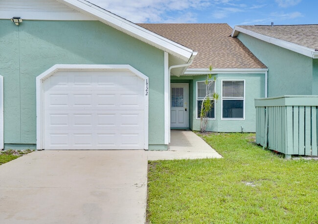 property at 1722 SE Balmoral Ct