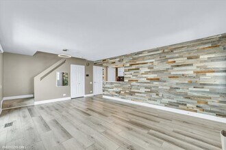 436 Yorktown Ct in Aurora, IL - Building Photo - Building Photo