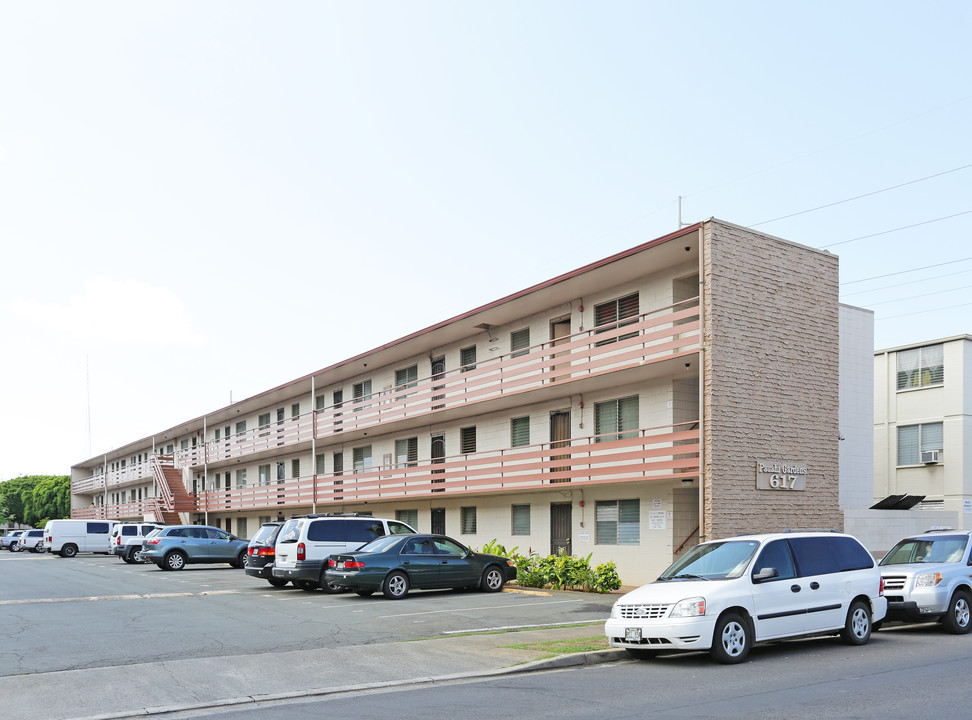 Pauhi Gardens in Honolulu, HI - Building Photo