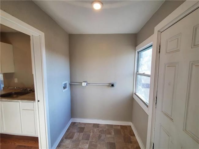 3841 Roberts St in Kansas City, MO - Building Photo - Building Photo