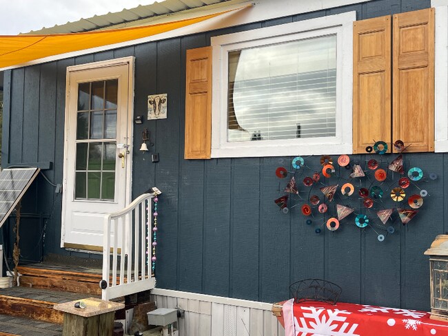 9 A Barefoot springs Ln in Jefferson City, MT - Building Photo - Building Photo