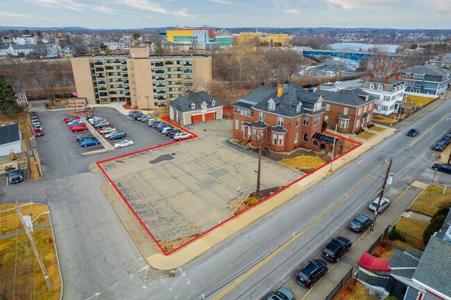 309 Pawtucket St in Lowell, MA - Building Photo - Building Photo