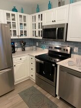 4140 Breezewood Dr, Unit 202 in Wilmington, NC - Building Photo - Building Photo