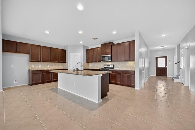 154 Meadow Grove Dr in Conroe, TX - Building Photo - Building Photo
