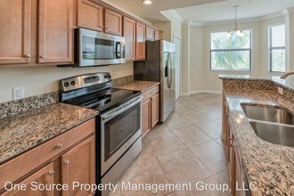 9566 Trevi Ct-Unit -#4912 in Naples, FL - Building Photo - Building Photo