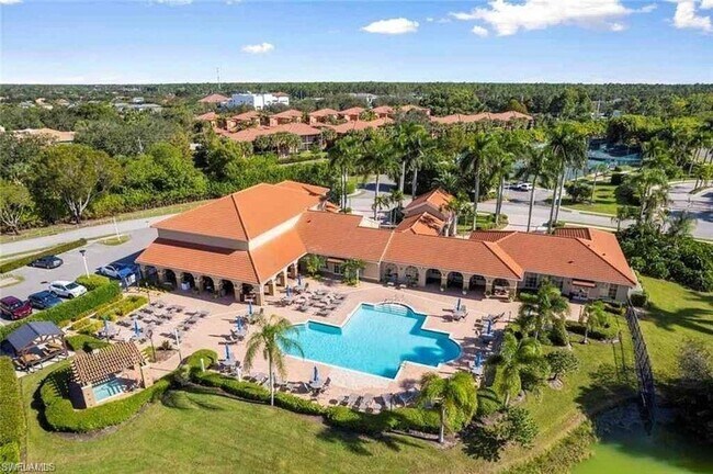 property at 6655 Huntington Lakes Cir