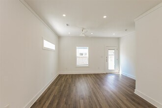 4712 Rawley St in Houston, TX - Building Photo - Building Photo