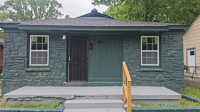 property at 2238 Curry Ave