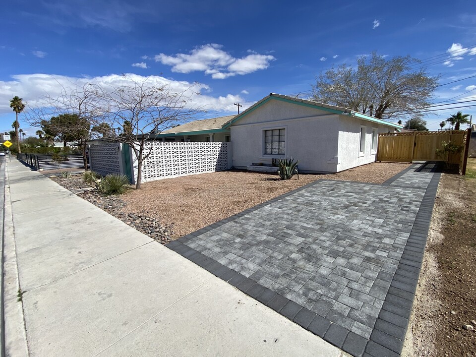 1807 S 6th St in Las Vegas, NV - Foto de edificio