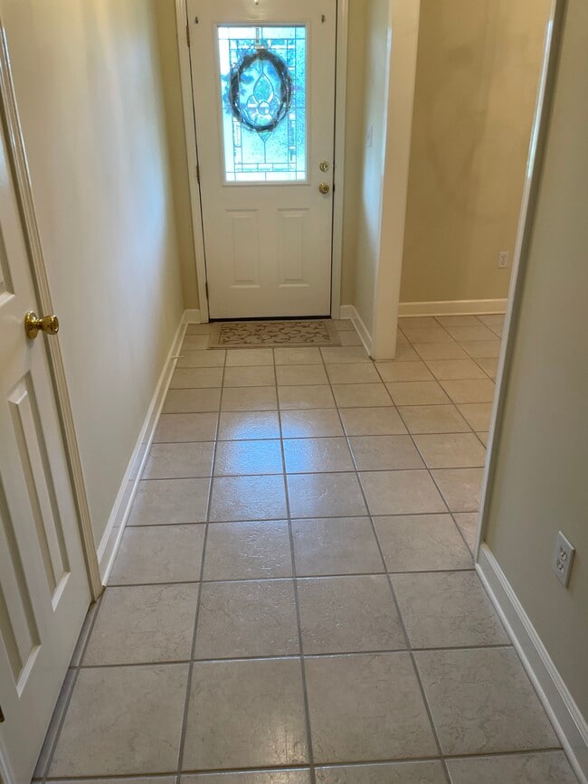 13290 English Cv in Gulfport, MS - Foto de edificio - Building Photo