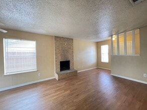 2208 Hunt Dr, Unit Apt B in Killeen, TX - Foto de edificio - Building Photo