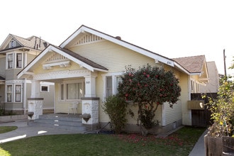 841-845 Daisy Ave in Long Beach, CA - Building Photo - Building Photo