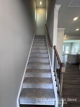 370 Glacier Lk Dr in Raleigh, NC - Building Photo - Building Photo