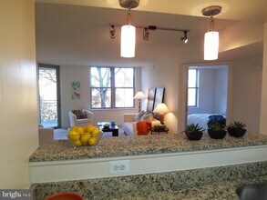 11800 Sunset Hills Rd, Unit 608 in Reston, VA - Building Photo - Building Photo