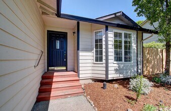 106 NE 147th St in Vancouver, WA - Building Photo - Building Photo